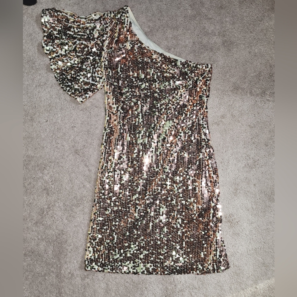 Gold sequin one-shoulder dress